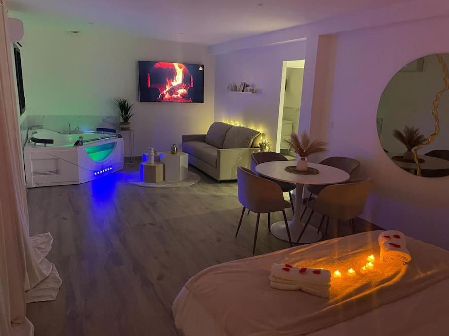 Love Room - Cocon Room - Toulon - Ollioules Eksteriør bilde